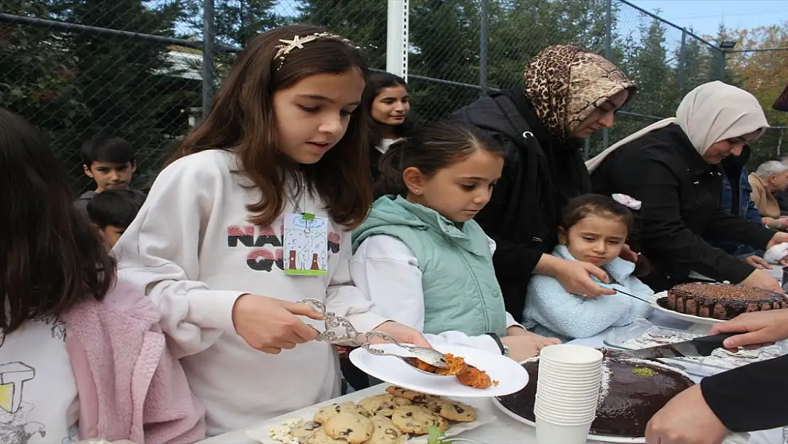 Van'da Filistin Yararına Kermes Düzenledi