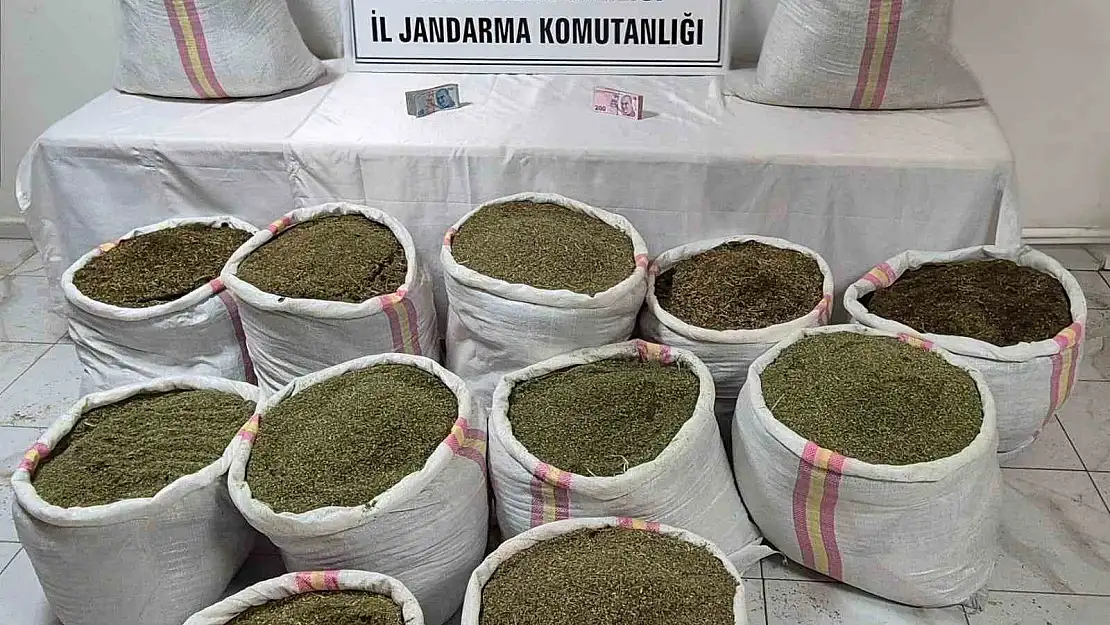Diyarbakır'da kilolarca esrar ele geçirildi