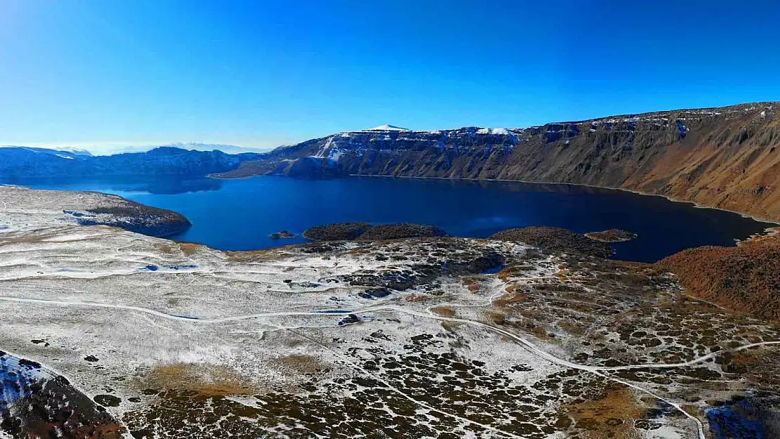 Nemrut Kalderası beyaza büründü