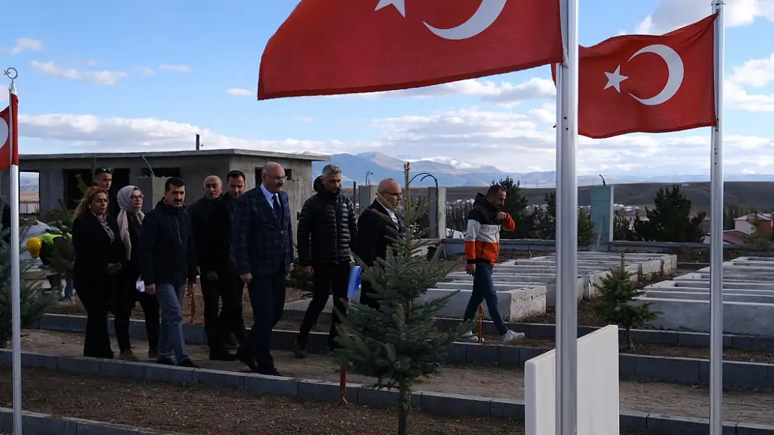 Ağrı Merkez Şehitliği Yenileniyor