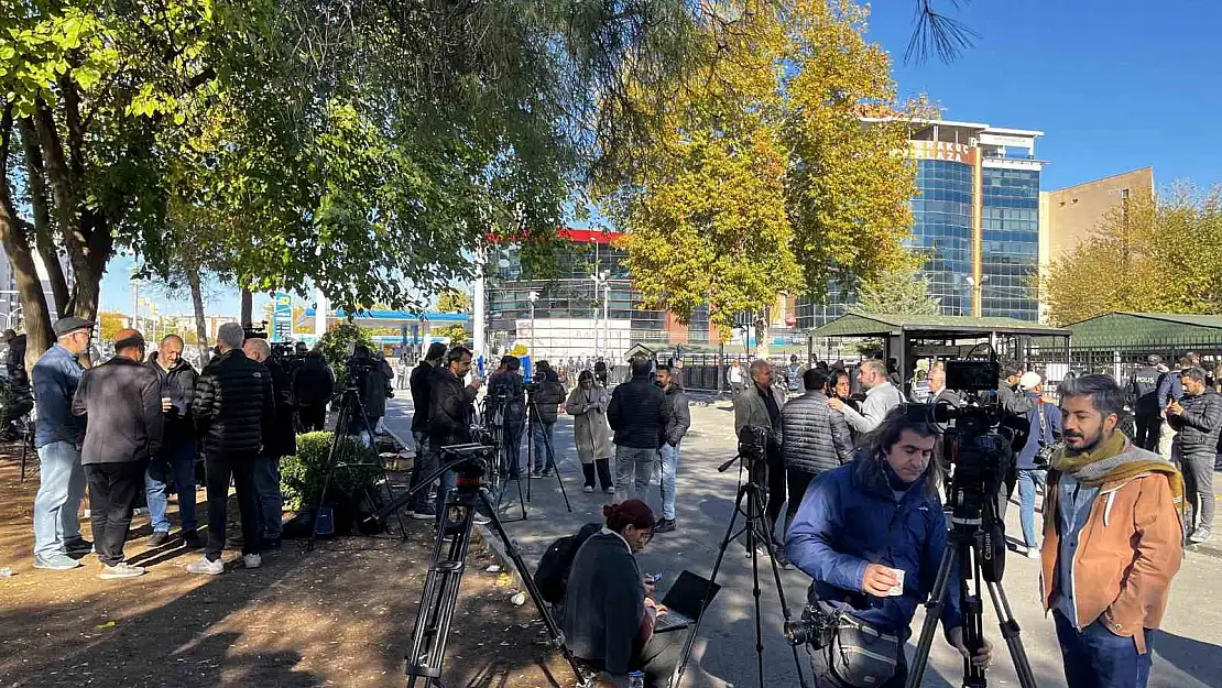 Narin Güran cinayetinde basın mensuplarından yoğun ilgi