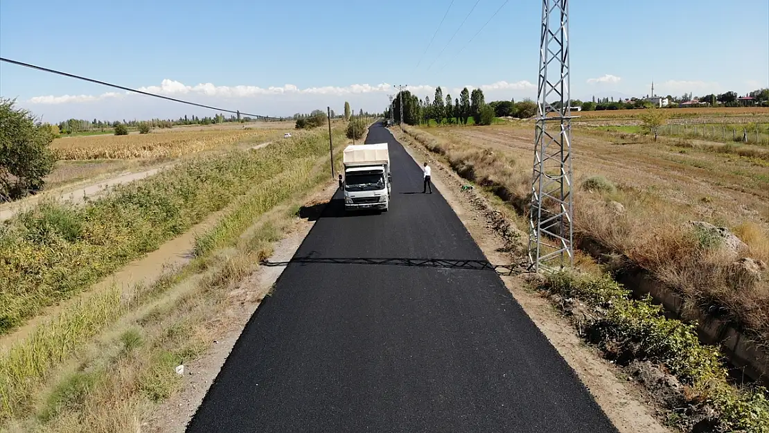 Iğdır'ın dağ köylerinin yolları asfaltlanıyor