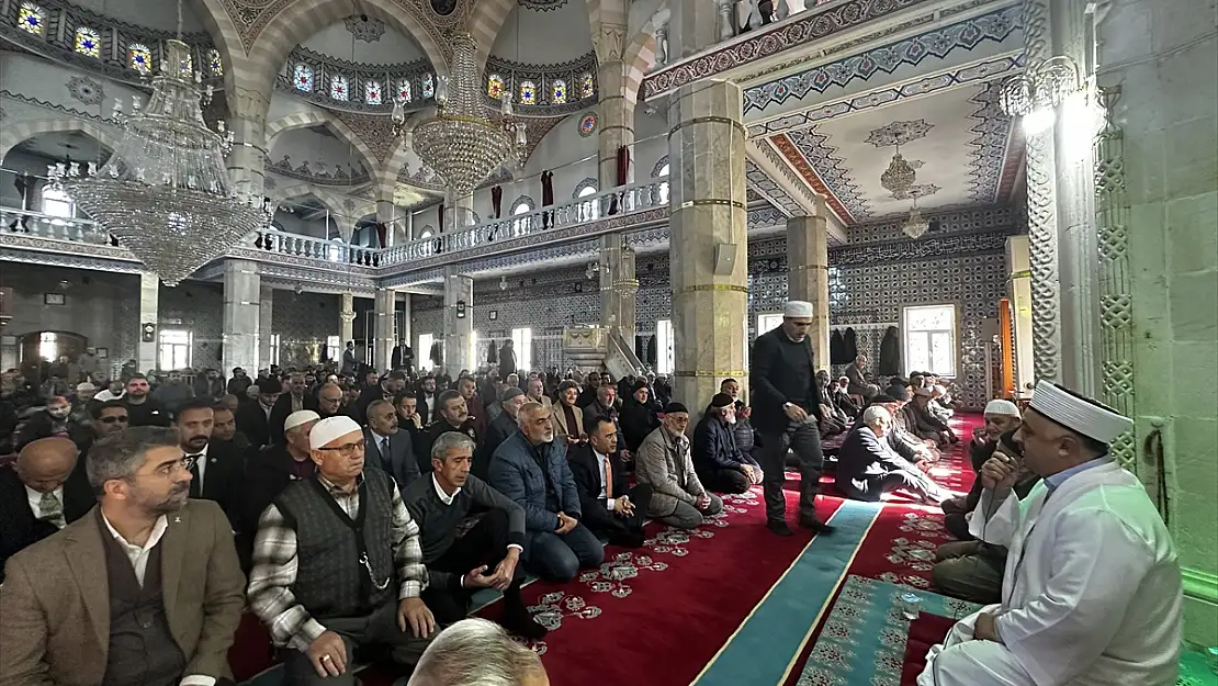 Şehit polis Abdulkadir Güngör için memleketi Eruzurm'da mevlit okutuldu