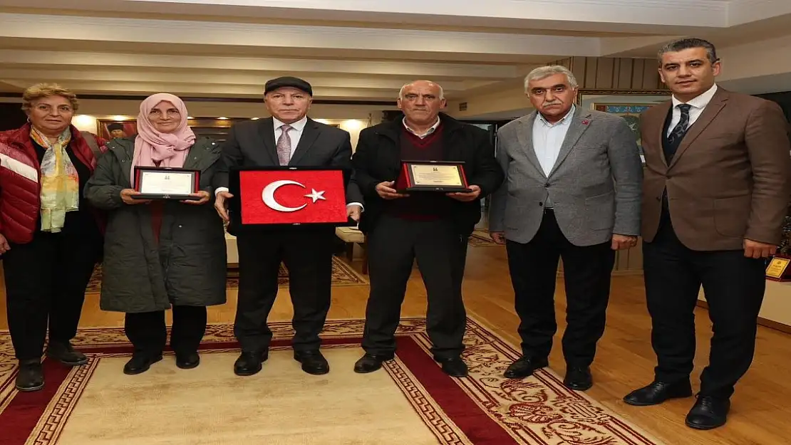 Erzurum Büyükşehir Belediye Başkanı Şehit Ailesini Ağırladı