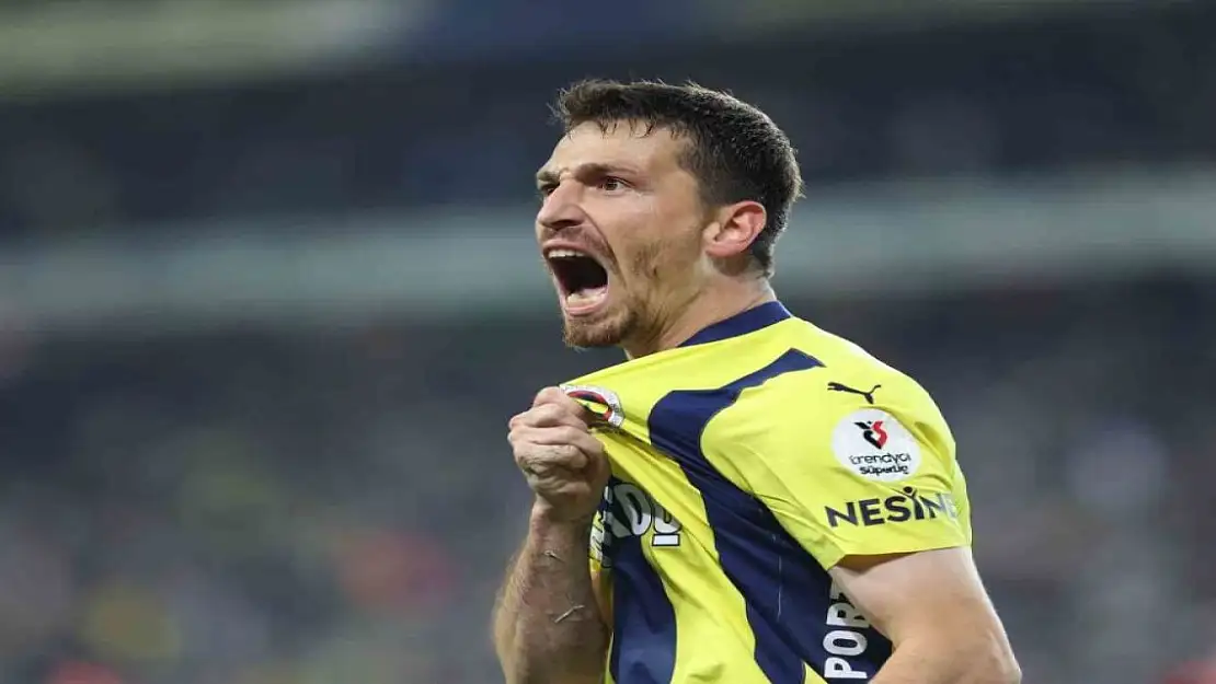 Fenerbahçe Evinde 4'te 4'lük Skorla Geceyi Kapattı