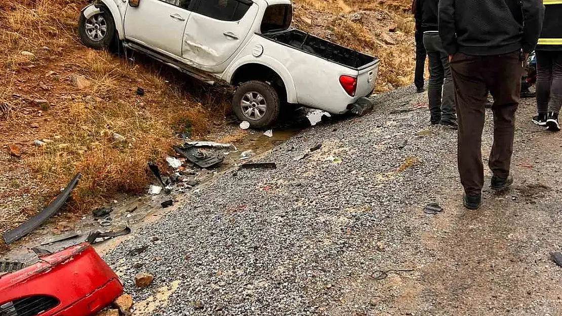 Bitlis'te feci kaza: 8 yaralı