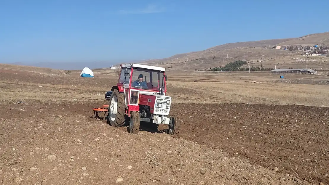 Erzurum'da çiftçiler tohumları toprakla buluşturdu