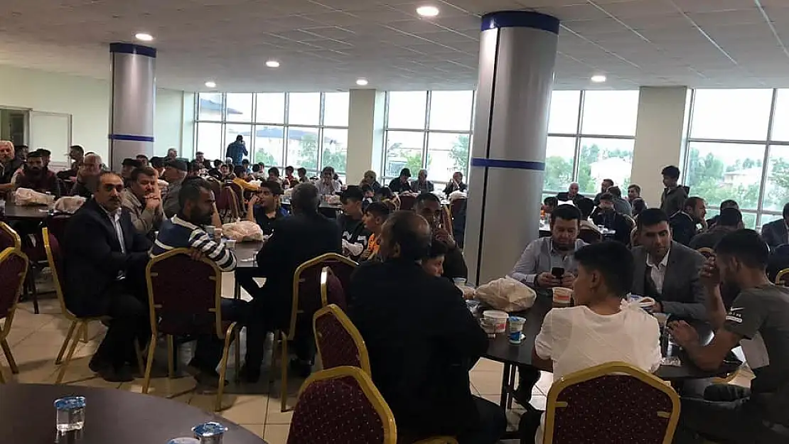 Taşlıçay'da birleştiren iftar