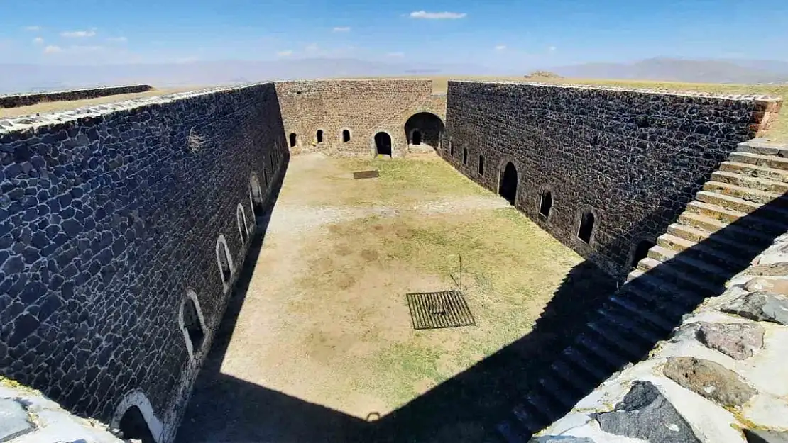 Erzurum'da Aziziye Kahramanı Miralay Bahri Bey'in fotoğrafı ortaya çıkarıldı