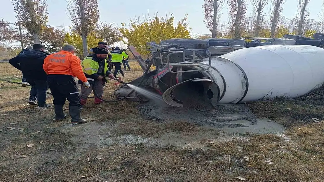 Iğdr'da Beton Mikseri Yan Yattı