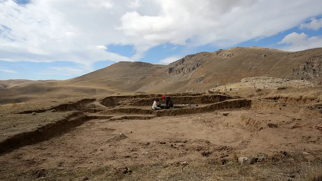 Bitlis'teki kazılarda yeni buluntular ortaya çıkarıldı