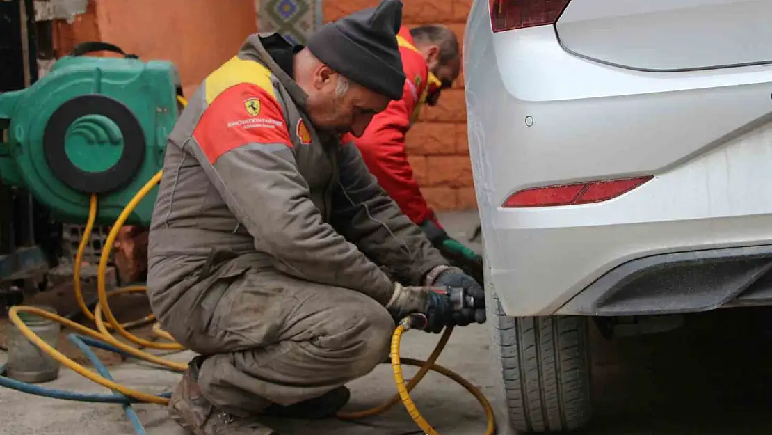 Van'daki oto lastikçilerde hareketlilik