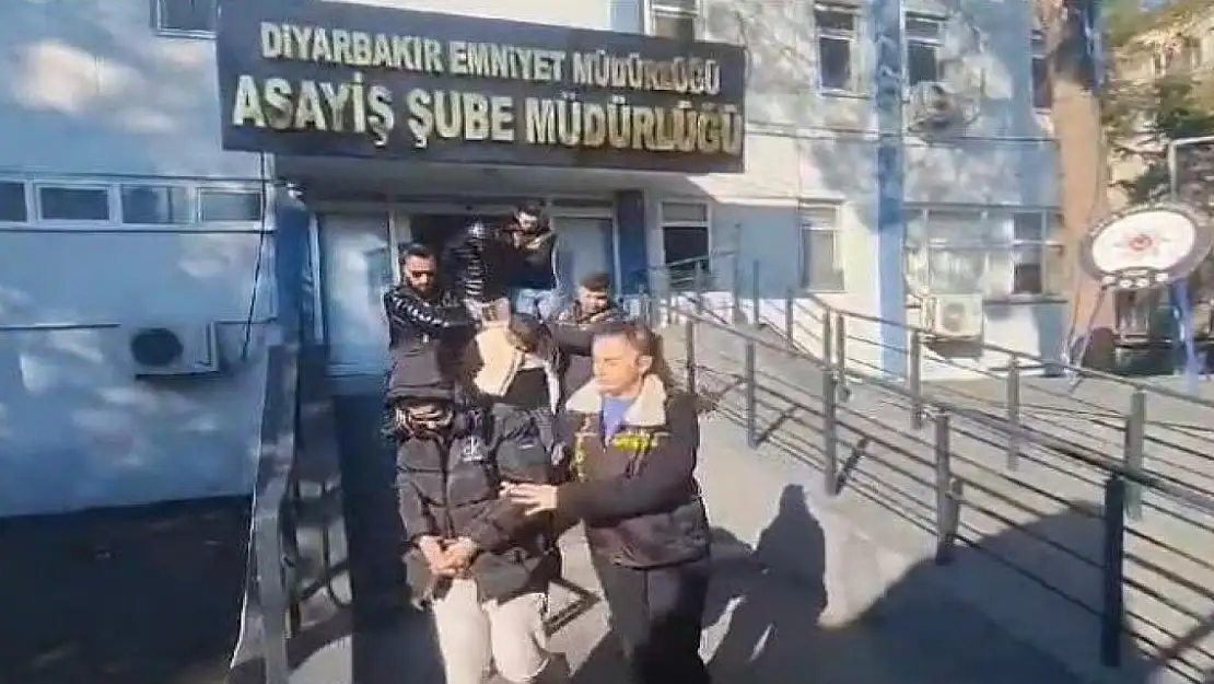 Diyarbakır'da gasp ve hırsızlık şüphelileri baskın sonucu yakalandı