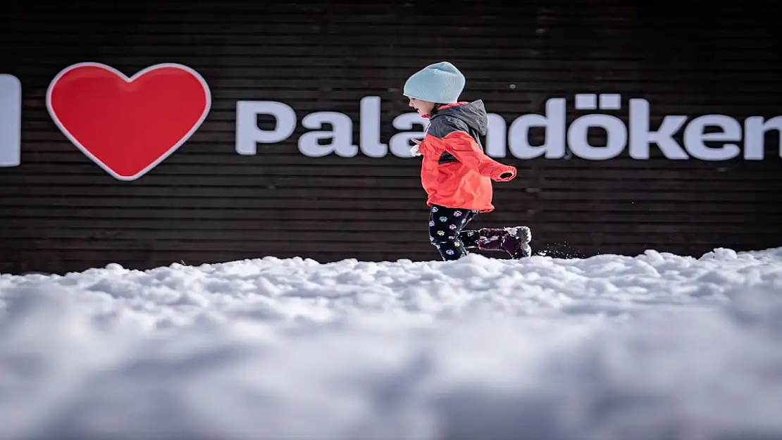 Palandöken Kayak Merkezi Beyaza Büründü