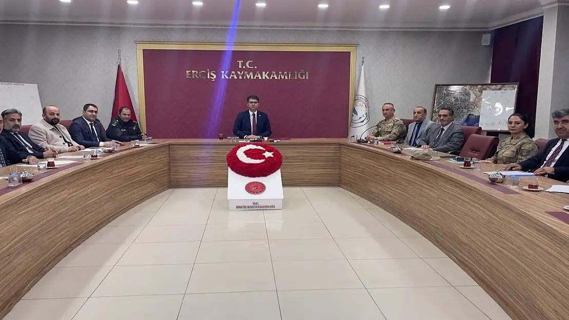 Van Erciş Kaymakamlığı'ndan Kadına Yönelik Şiddetle Mücadele Günü Toplantısı