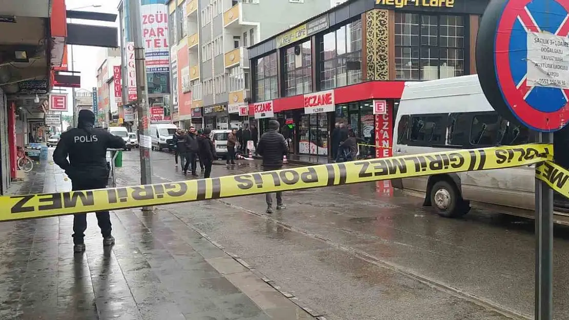 Ağrı şehir merkezinde silahlar konuştu