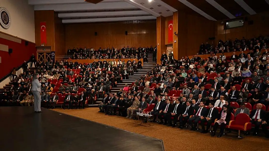 Erzurum'da kamu çalışanlarına 'stresle başa çıkma ve öfke kontrolü' eğitimi