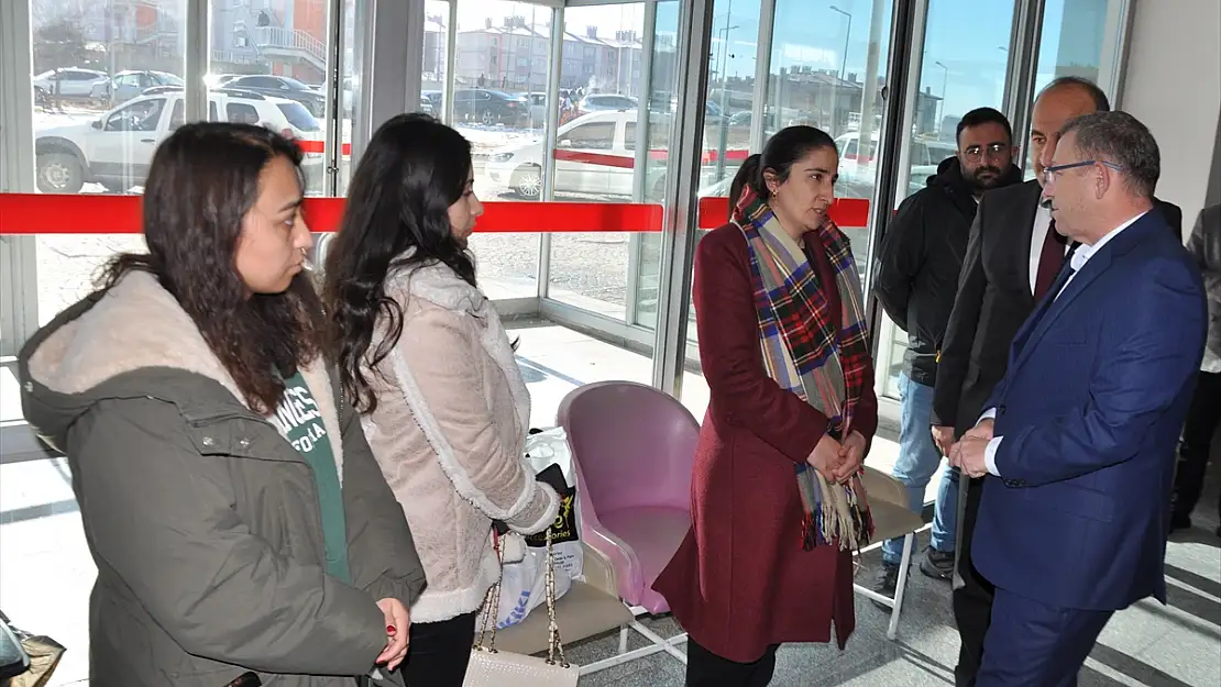 Kars'taki kazada 13'ü öğretmen 14 kişi yaralandı