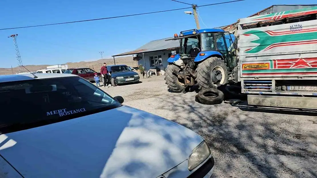 Bitlis Adilcevaz'da Kış Lastiği Mesaisi