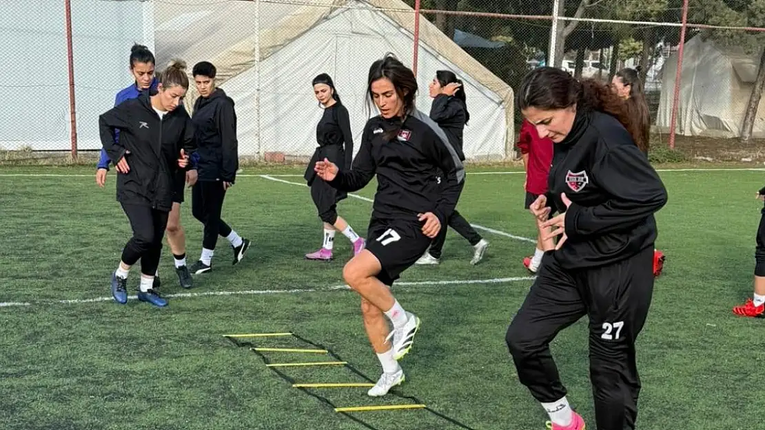 Ağrı'nın Altın Kızları Galibiyet İçin Sahaya Çıkacak