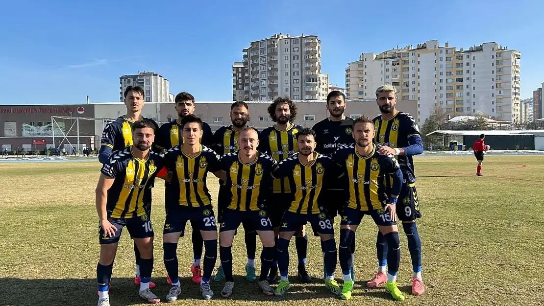 Ağrıspor zirveye doğru