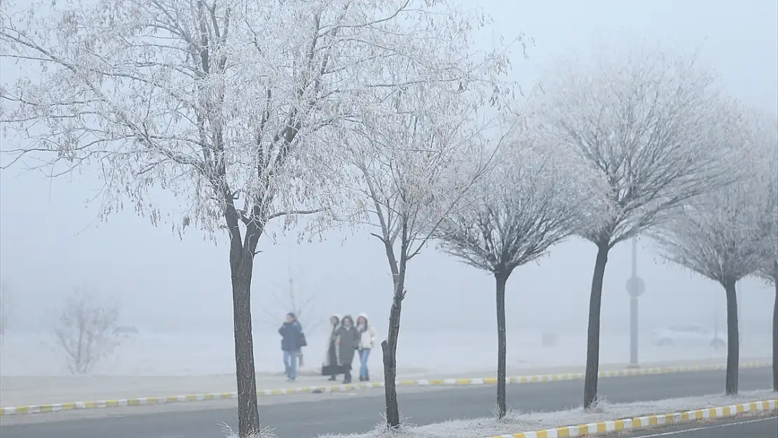 Erzurum'da termometreler eksi 22'yi gösterdi