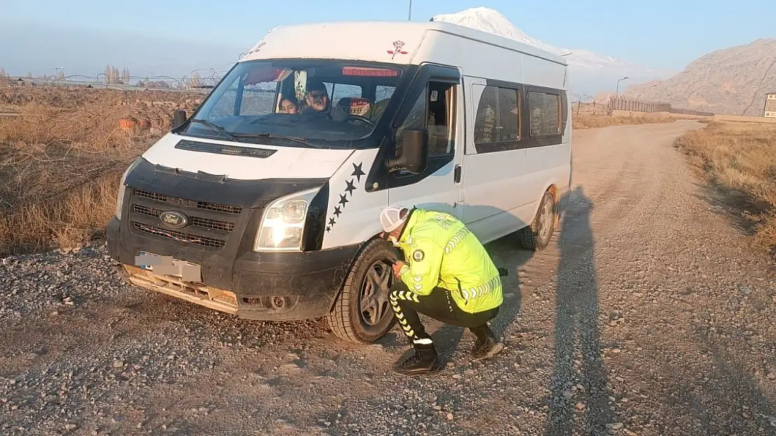 Doğubayazıt'ta Kış Lastiği Denetimi