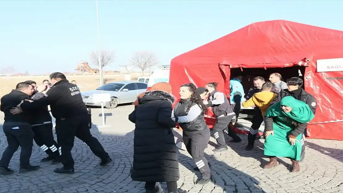 Kars'ta KBRN ve Gıda Zehirlenmesi Tatbikatı