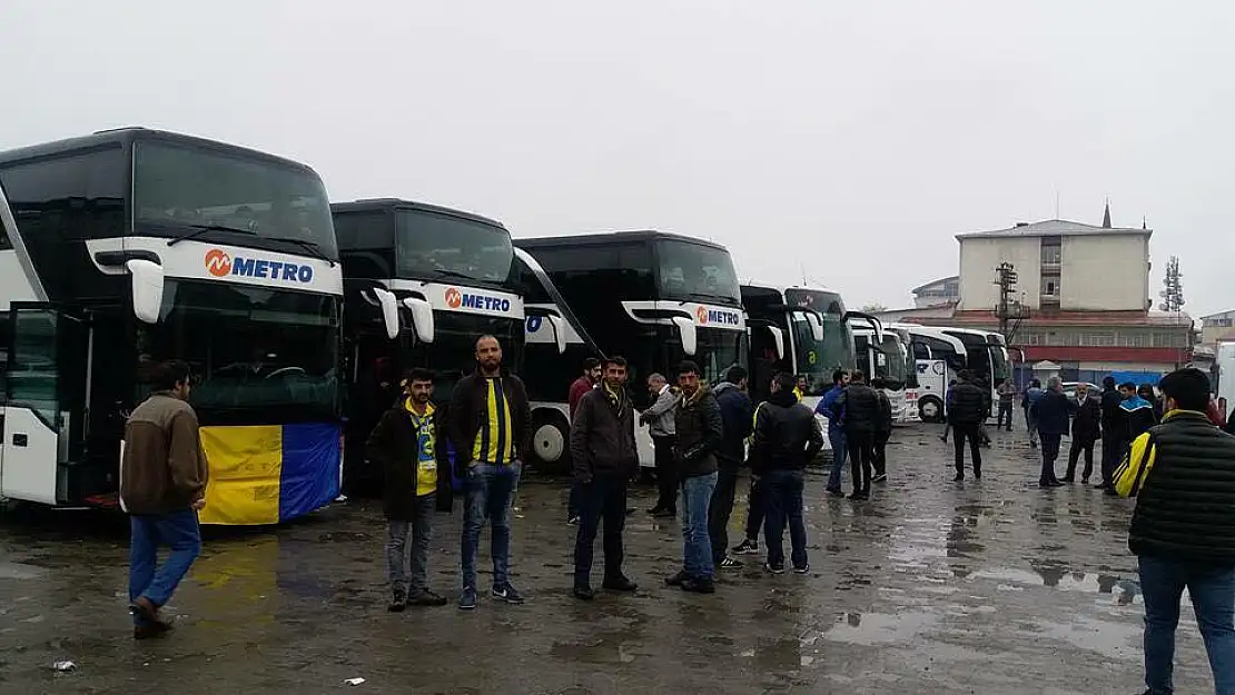 Ağrısporlu taraftarlar yola çıktı