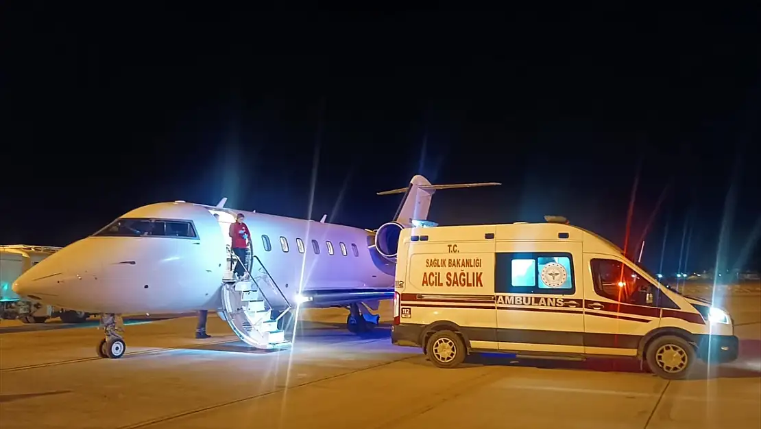 Van'da 4 aylık hasta bebek ambulans uçakla İstanbul'a sevk edildi