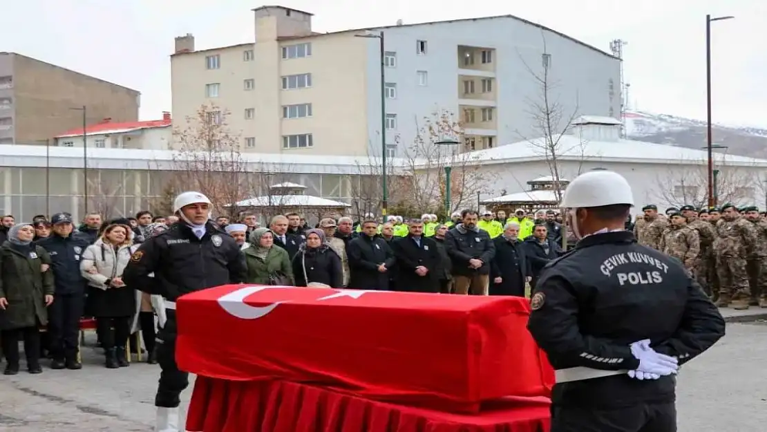 Muş'ta Kalp Krizi Geçiren Polis İçin Hüzünlü Veda