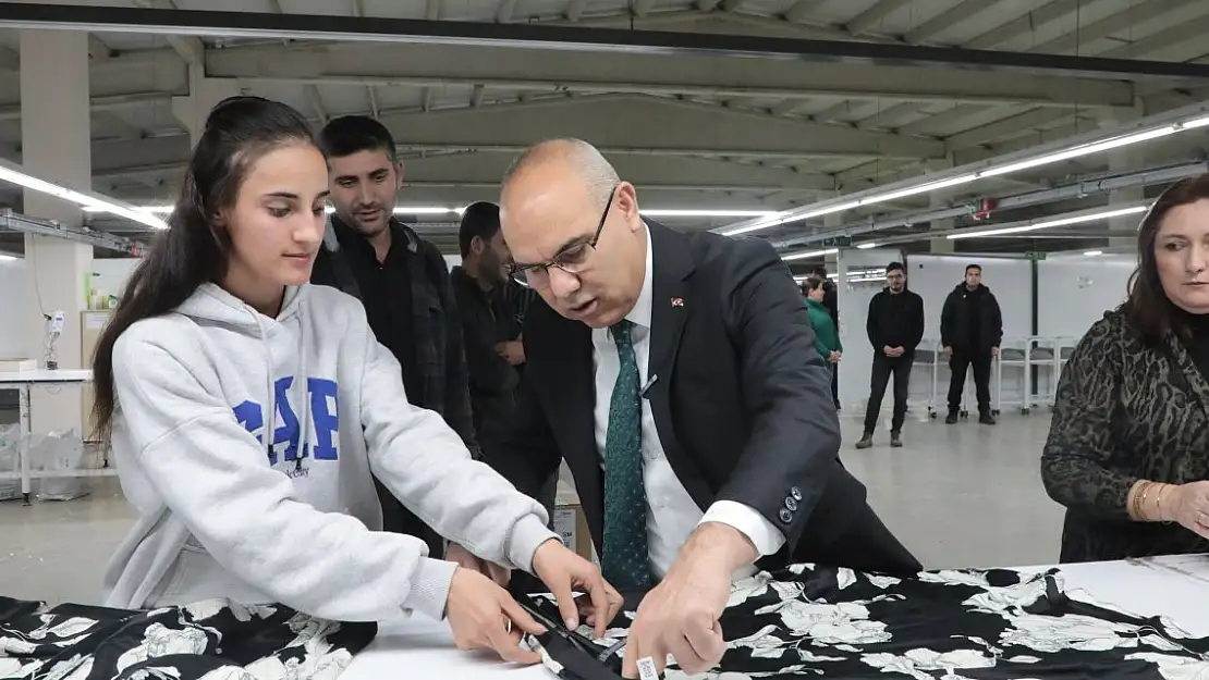 Ağrı Valisi Mustafa Koç Tekstilkent'te İncelemelerde Bulundu