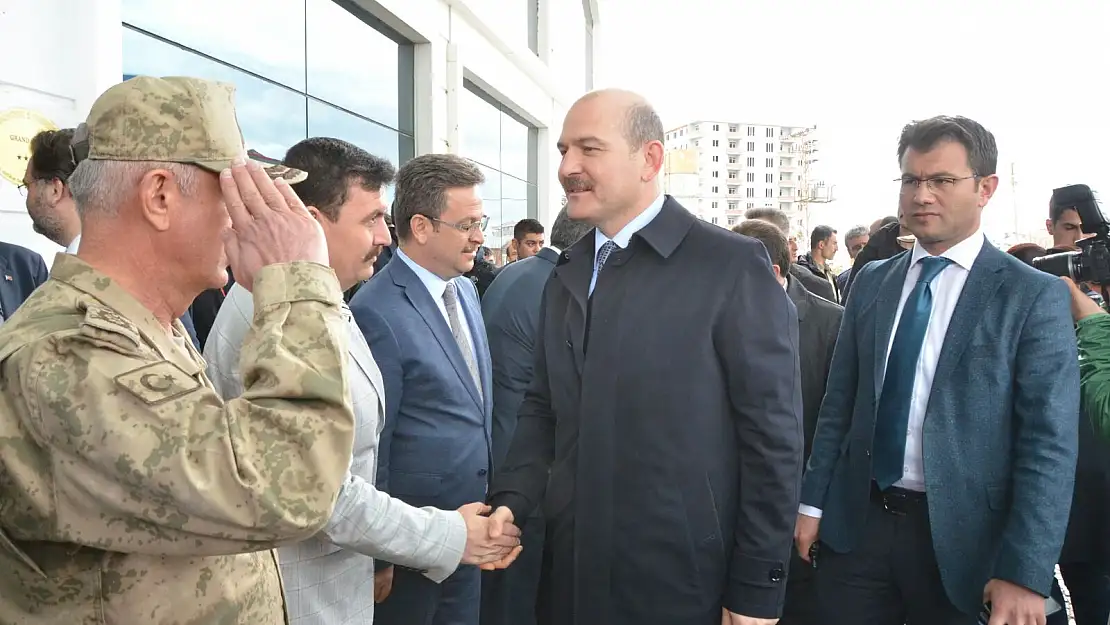 Bakan Soylu Ağrı'da 'Bölge Güvelik Toplantısı'na katıldı