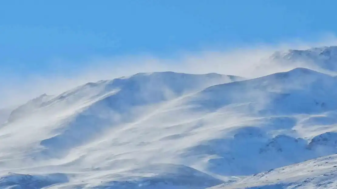 Süphan Dağı'nda Doğanın Göz Kamaştıran Şovu