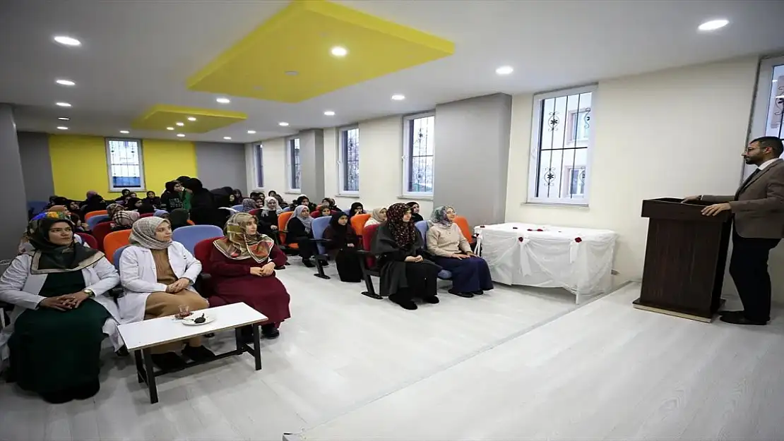 Varto'da Hafızlık Öğrencilerine 'Hanım Sahabiler' Semineri