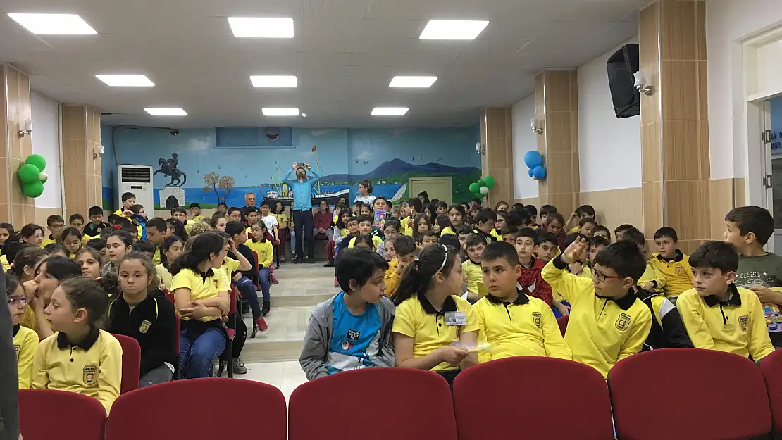 Ağrılı Yazar Tanışır söyleşilere devam ediyor