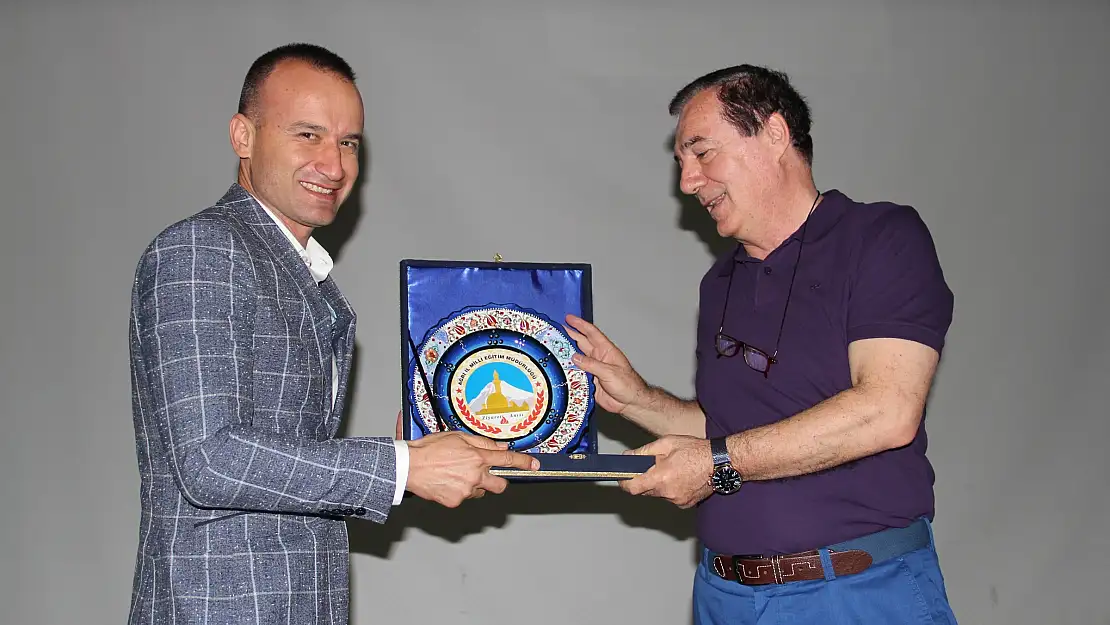 Ağrı'da 'Okul Yöneticilerine Mesleki Gelişim Eğitimi'