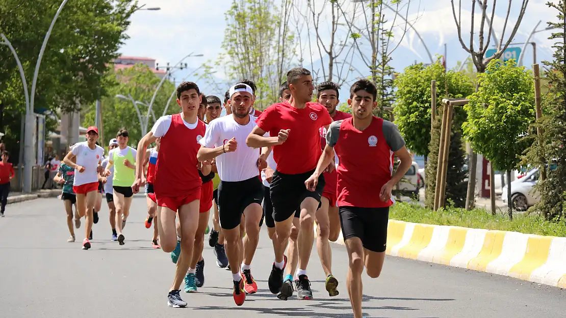 Ağrı'da 19 Mayıs heyecanı devam ediyor
