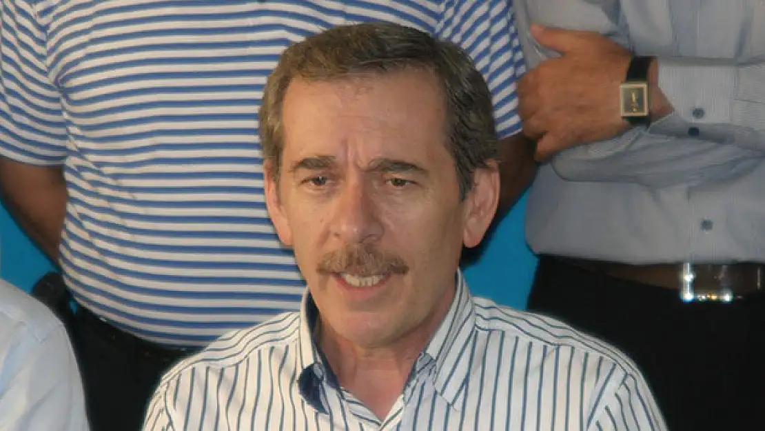 AK Parti kurucusu Şener nereden aday oldu