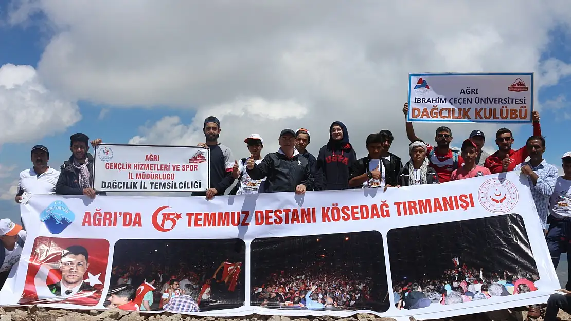 Ağrı'da 15 Temmuz Şehitleri anısına zirve tırmanışı yapıldı