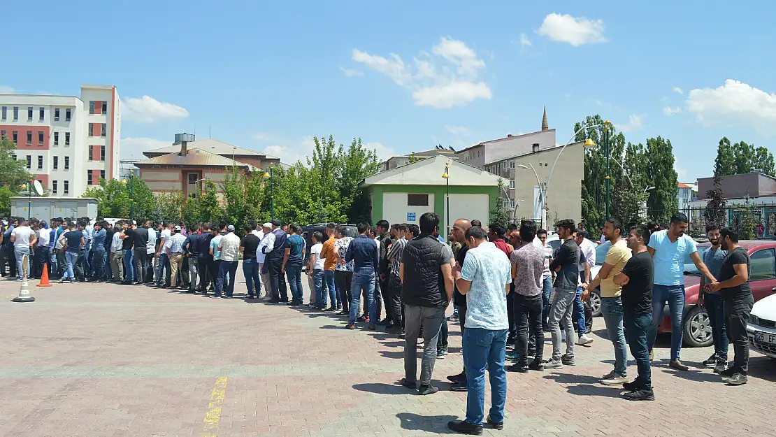 NIKE ilk işçilerini almaya başladı