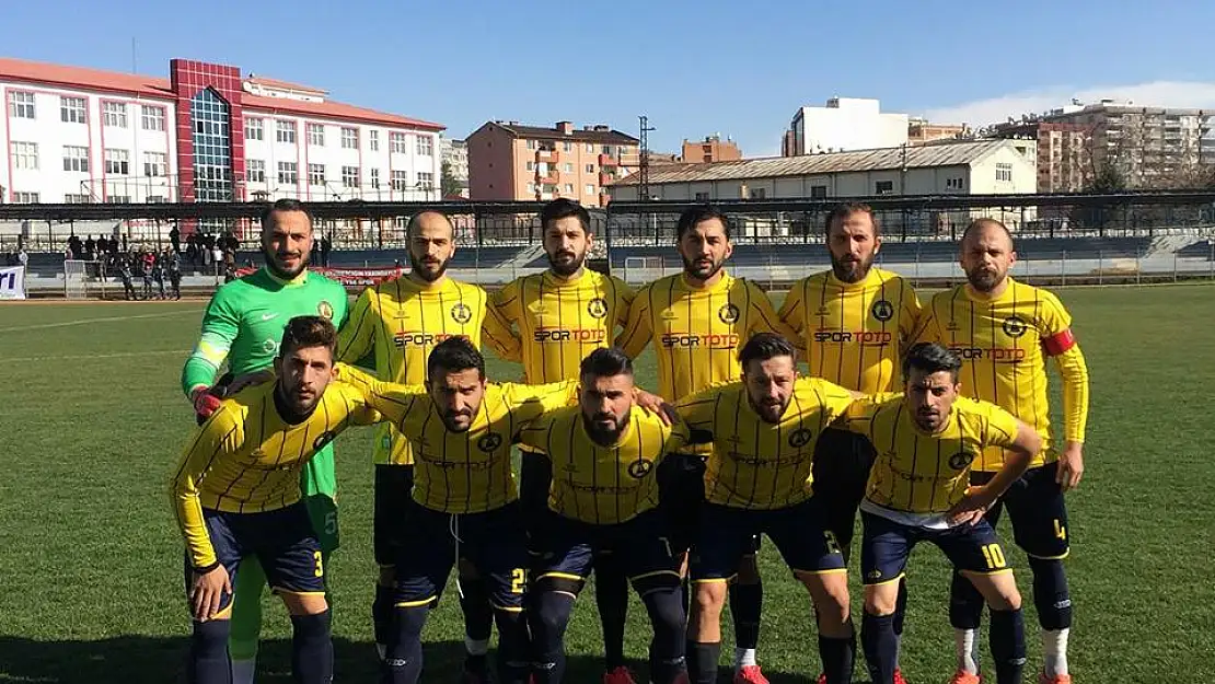 Lider Ağrı 1970 Spor bir puanla yetindi