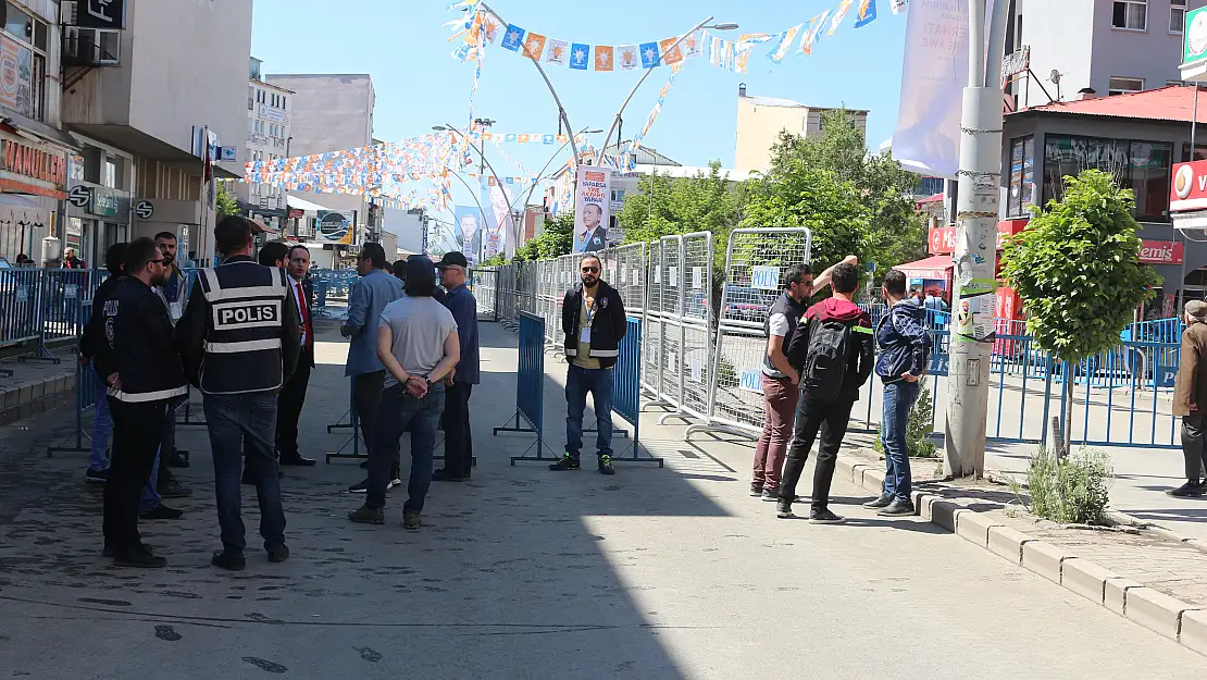 Ağrılılar Başbakanını bekliyor