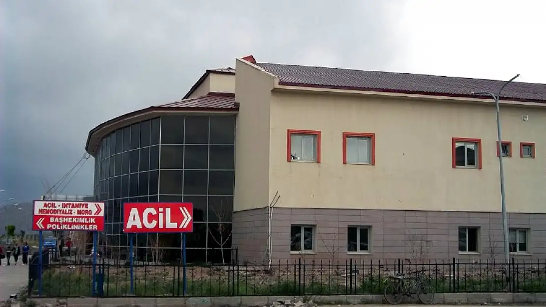 Doğubayazıt'ta sağlık çalışanına bıçaklı saldırı