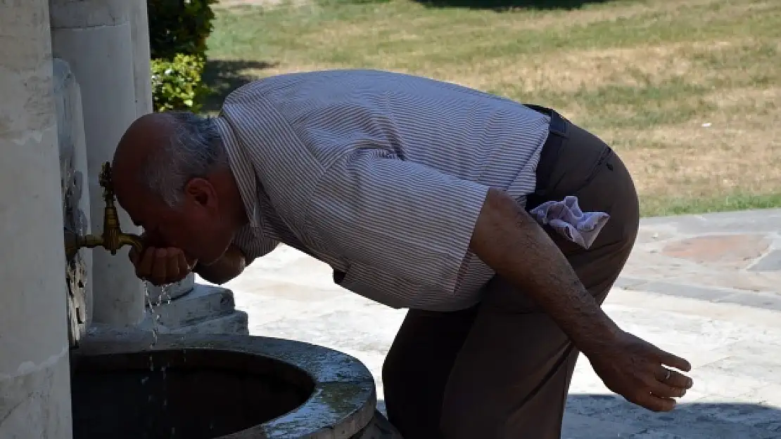 Doğuda donuyor Adana yanıyor