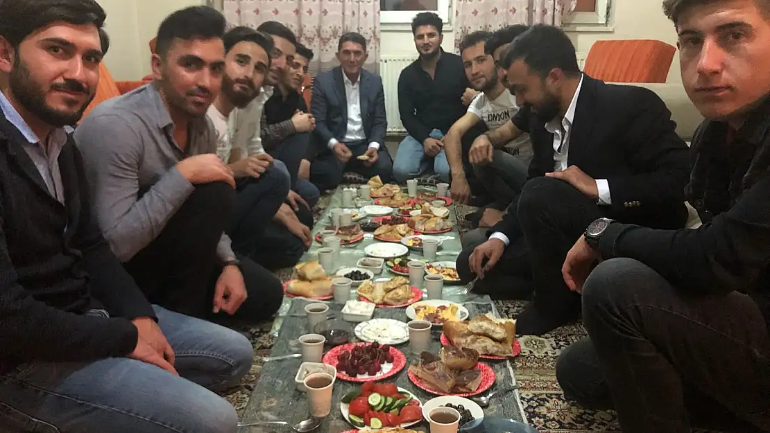 Ekrem Çelebi öğrencilerin konuğu oldu