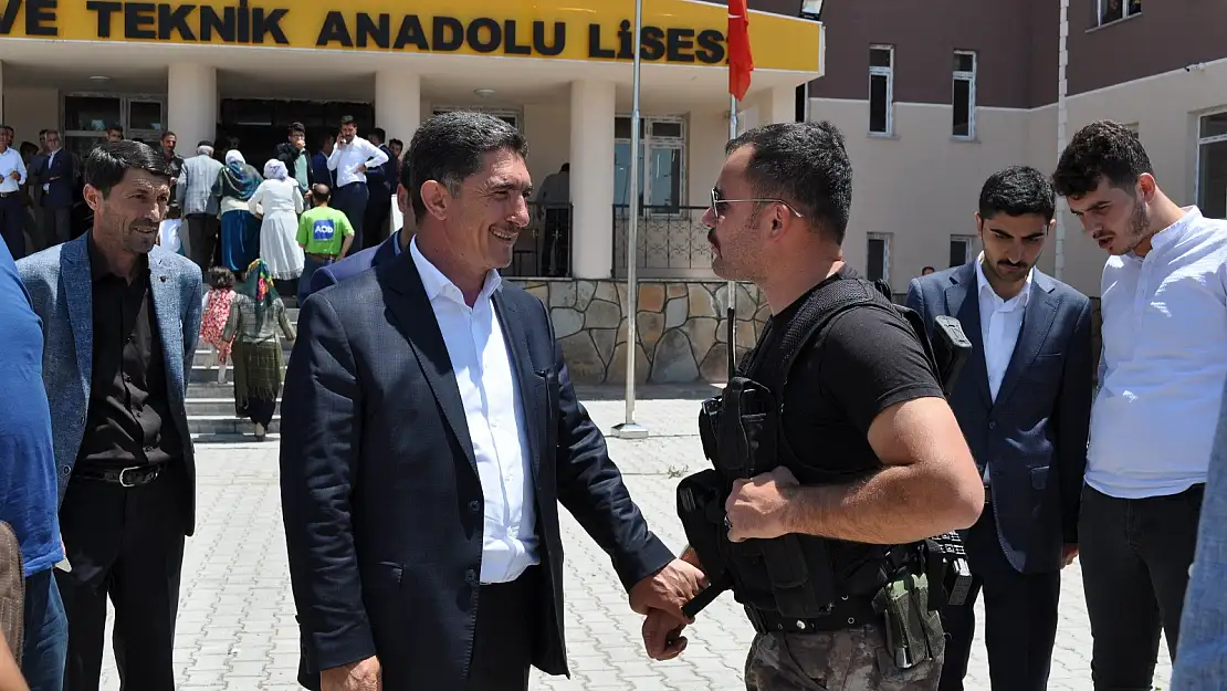 AK Partili vekil adayları oylarını kullandı