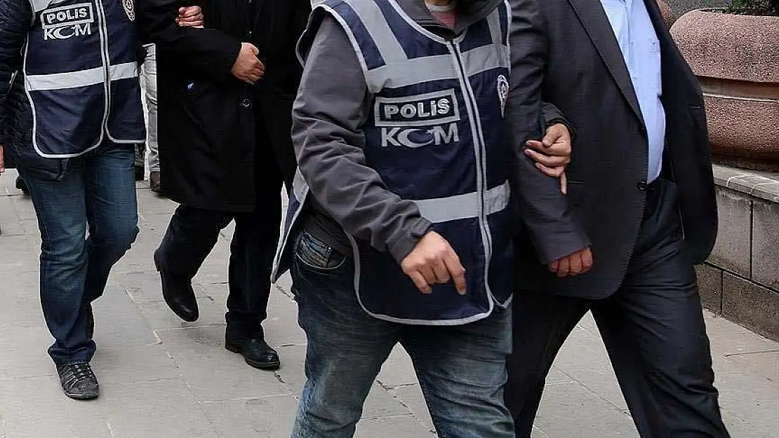 FETÖ Operasyonu'nda 10 gözaltı 11 kişi aranıyor.