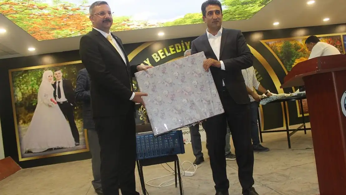 Taşlıçay'dan Patnos'a atanan kaymakama veda yemeği