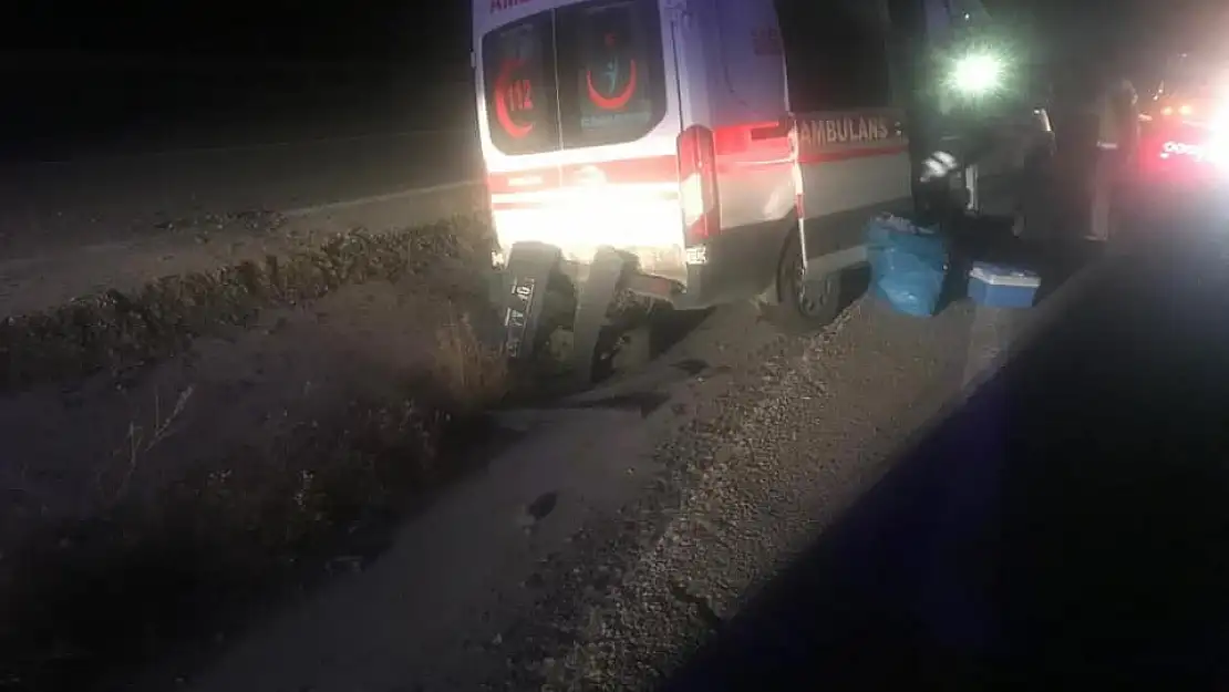 Ağrı 112 Acil Ekibi görev dönüşü kaza yaptı